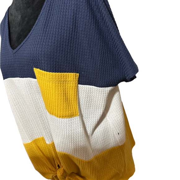 Tri-colored Entro blouse - Picture 2 of 4